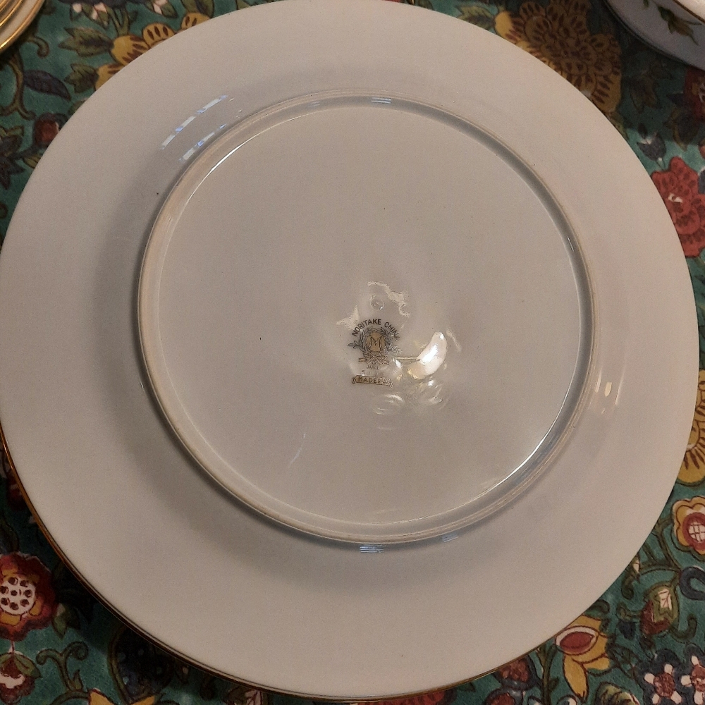 Noritake Dinner set of 4 plates - Picture 2 of 3